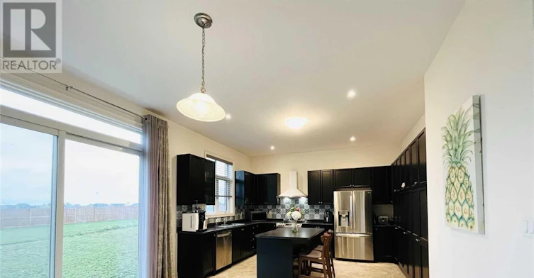 25 Mcisaac Drive, Springwater, ON, L9X 2A2 - 24