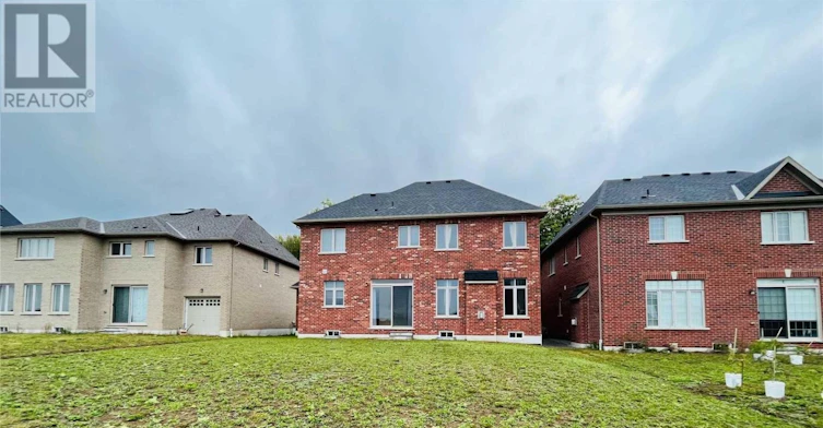 25 Mcisaac Drive, Springwater, ON, L9X 2A2 - 4