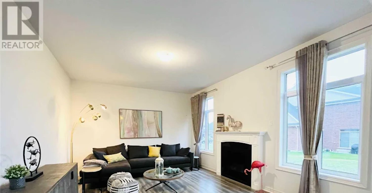 25 Mcisaac Drive, Springwater, ON, L9X 2A2 - 26