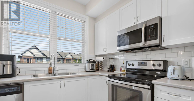 108 Sweetwater Lane, Ottawa, ON, K2T 0L1 - 9
