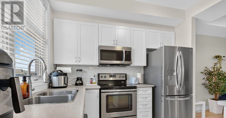 108 Sweetwater Lane, Ottawa, ON, K2T 0L1 - 11