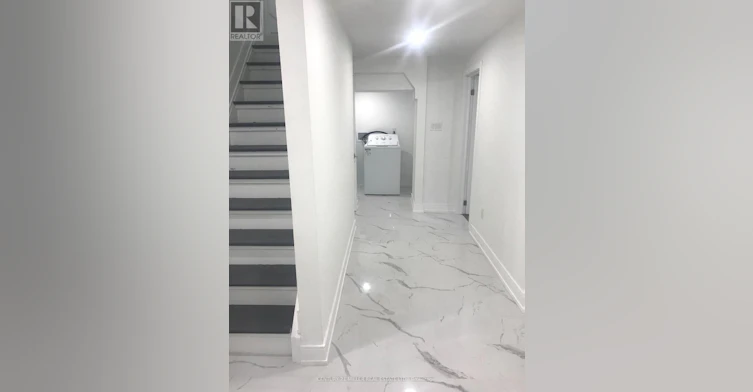5655 Kellandy Run, Mississauga, ON, L5M 7A7 - 2