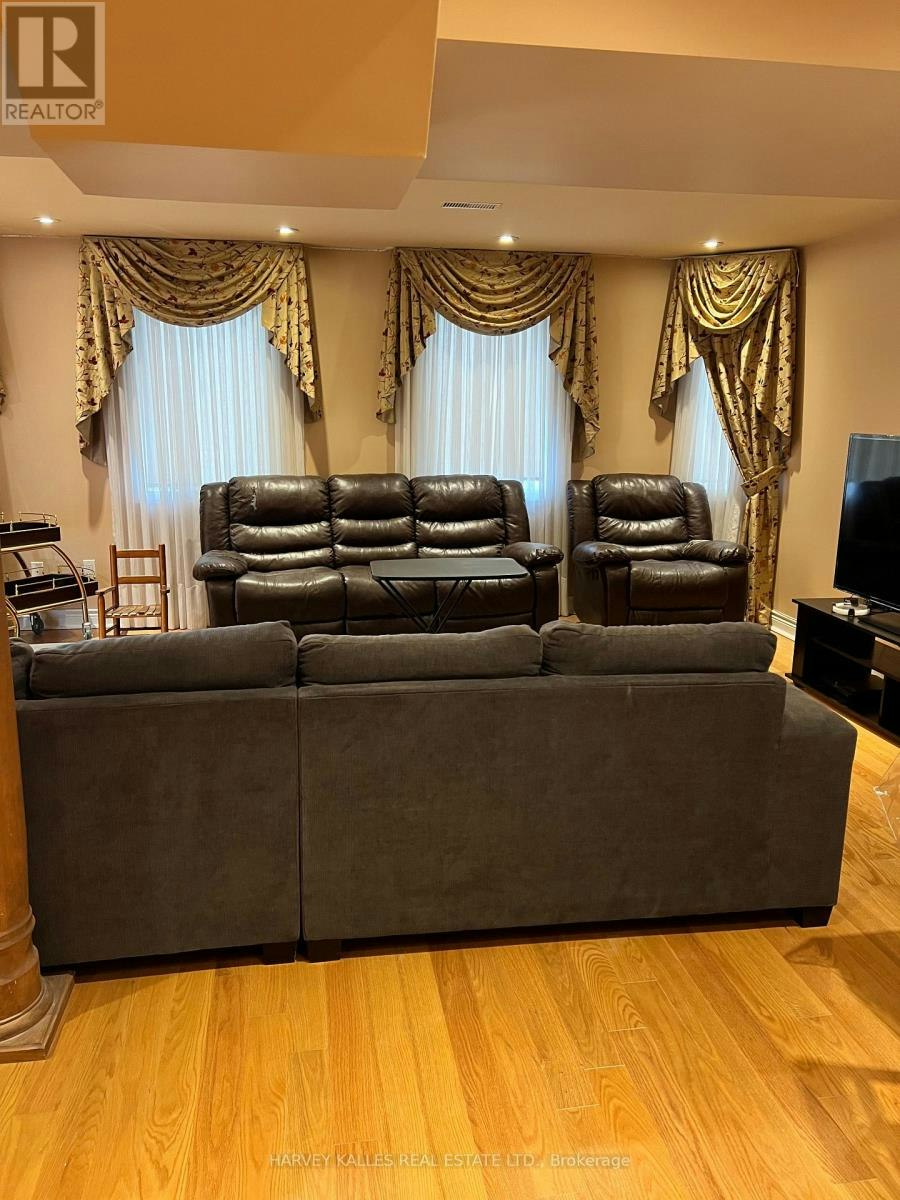 BSMT-44 Ann Louise Crescent, Markham, ON, L3S 0A8