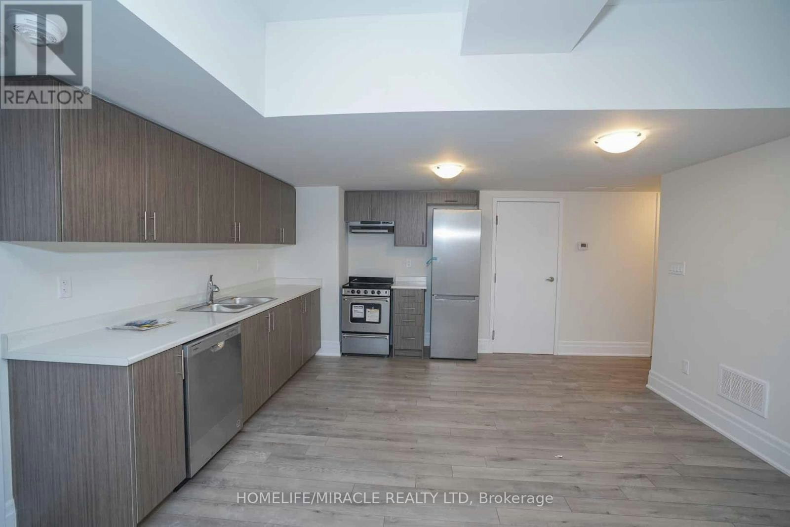 LOWER-31 Prudhoe Terrace, Barrie, ON, L9J 0W2 - 9