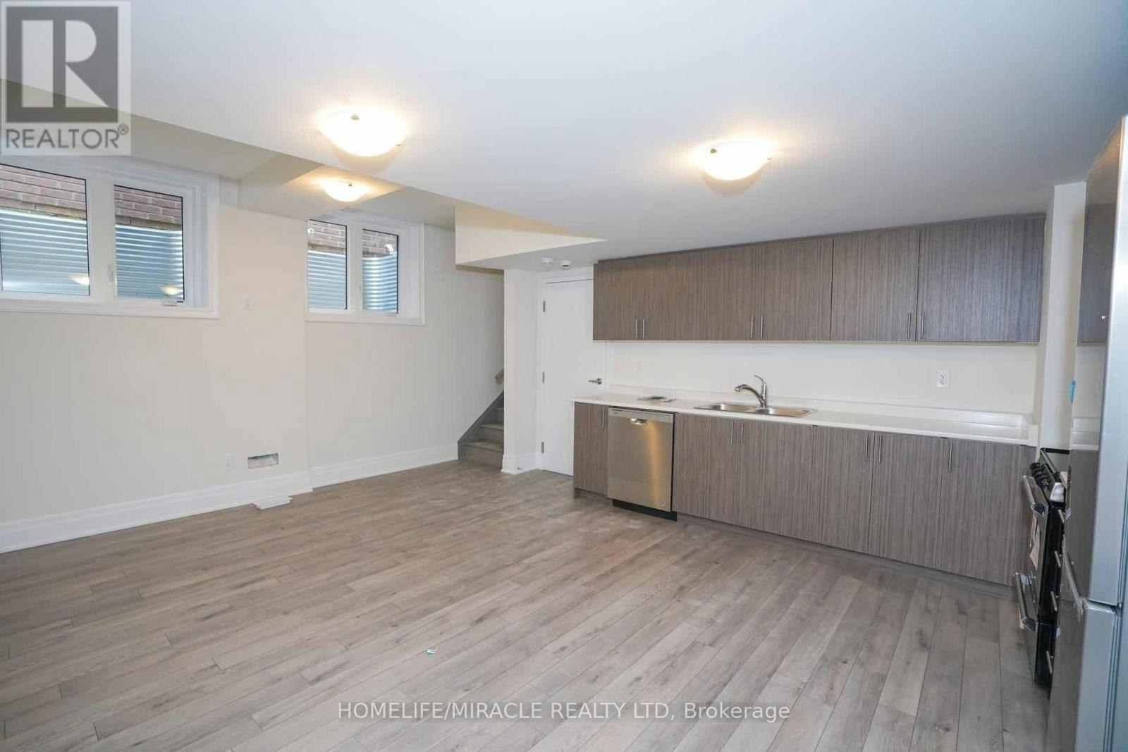 LOWER-31 Prudhoe Terrace, Barrie, ON, L9J 0W2 - 11