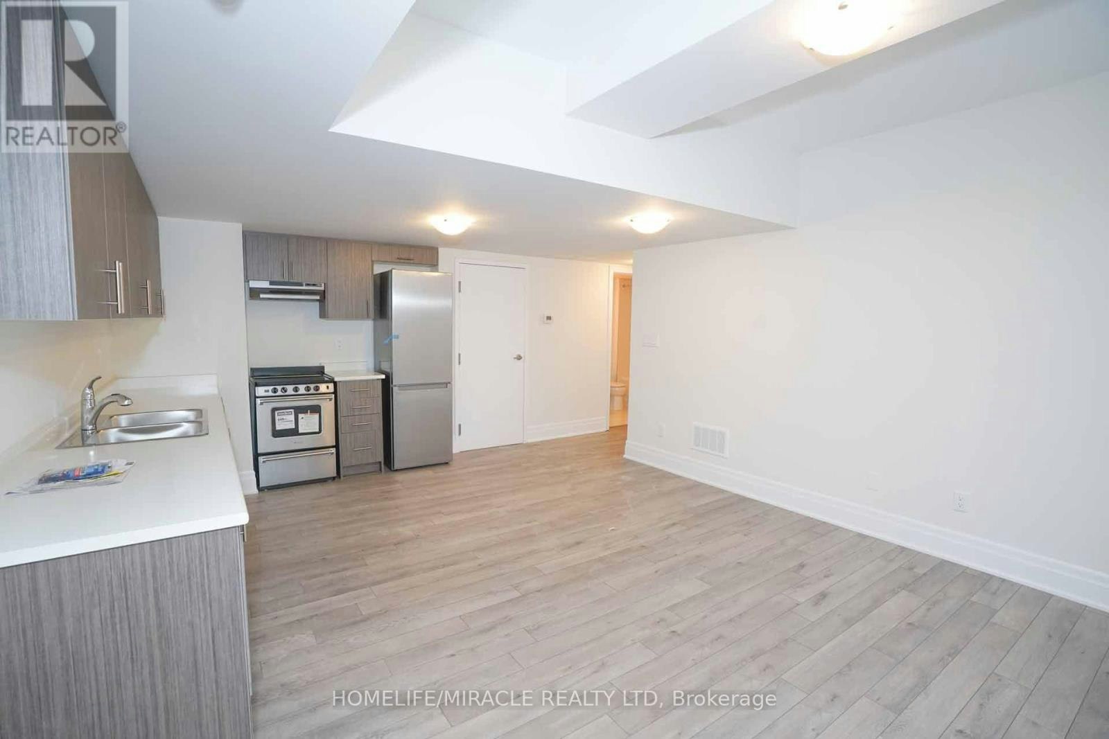 LOWER-31 Prudhoe Terrace, Barrie, ON, L9J 0W2 - 8