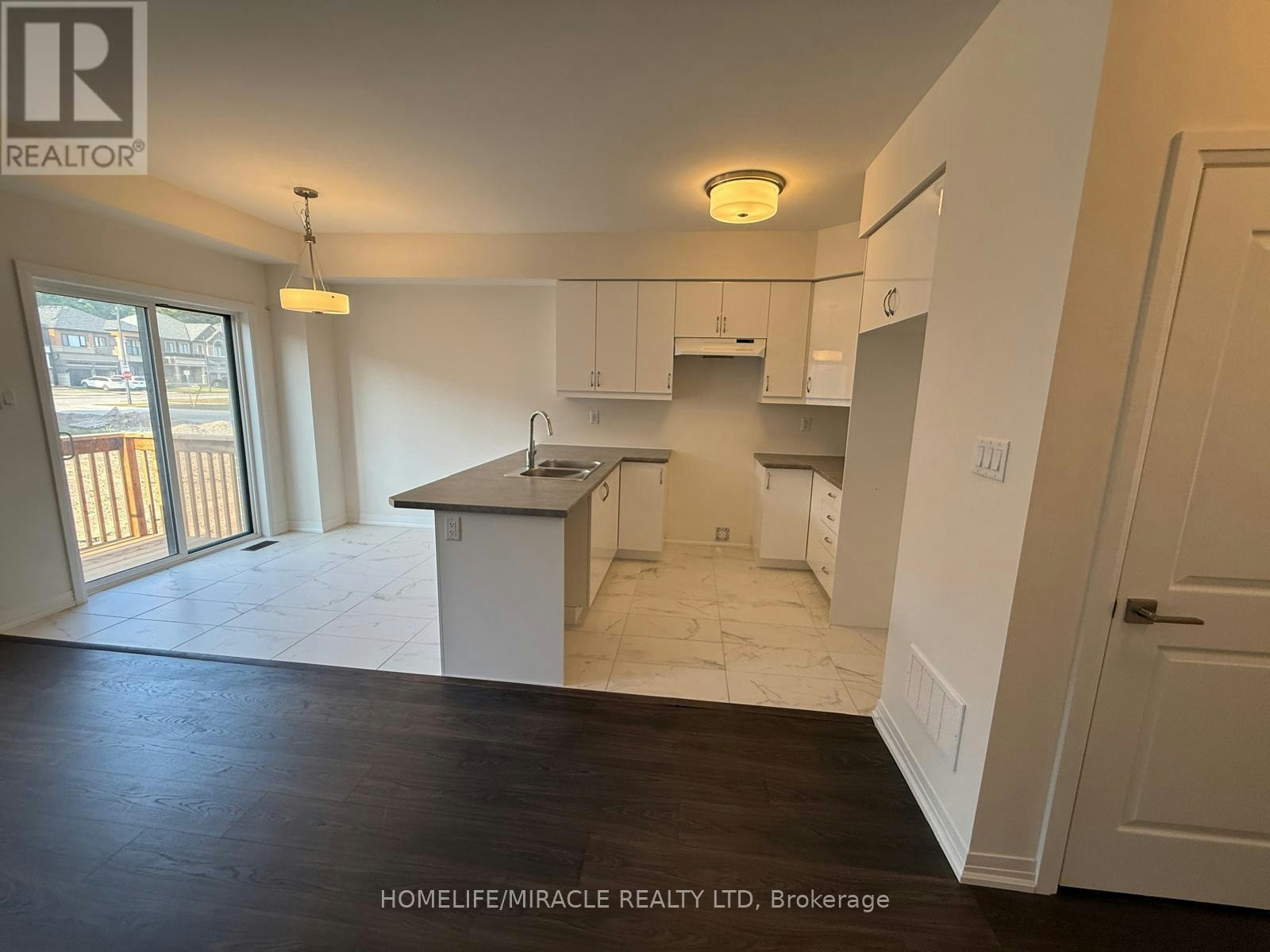 82 Mckernan Avenue, Brantford, ON, N3V 0C1 - 7