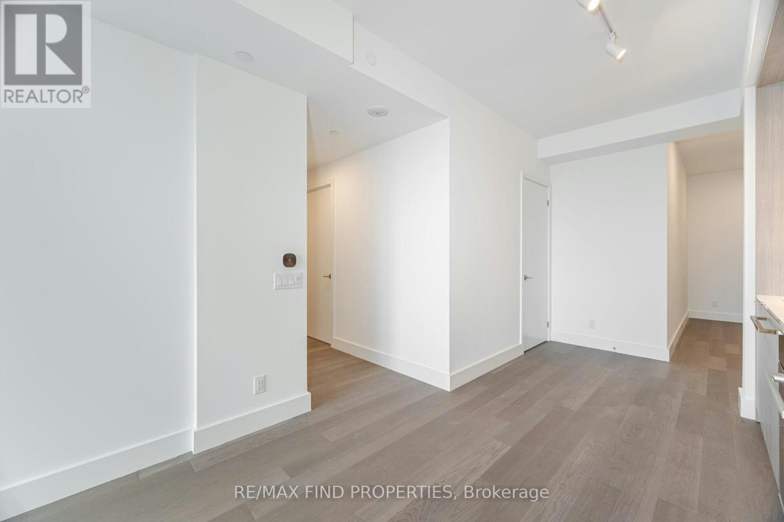 910-6 Greenbriar Road, Toronto, ON, M2K 0H6 - 11