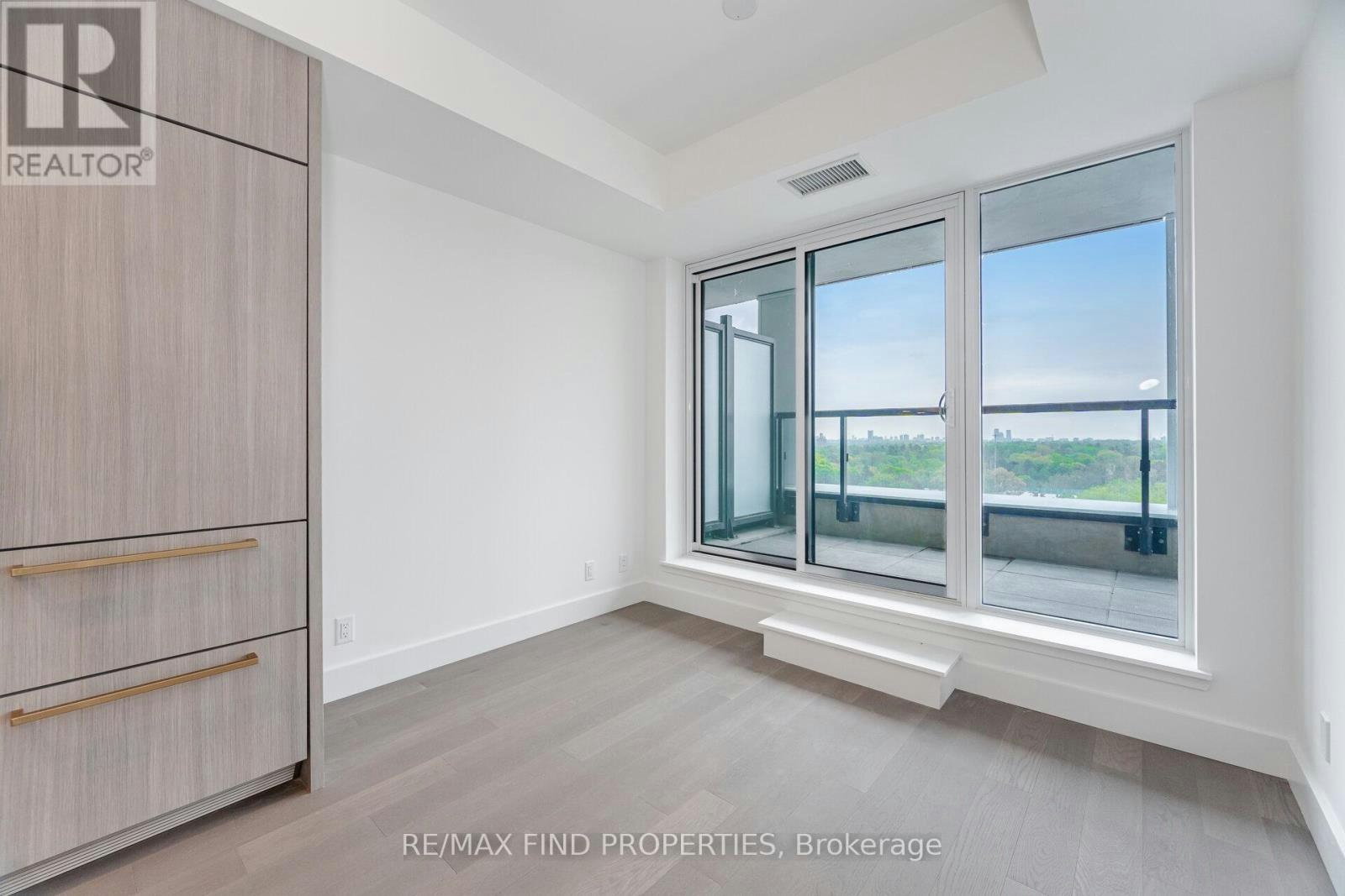 910-6 Greenbriar Road, Toronto, ON, M2K 0H6 - 16