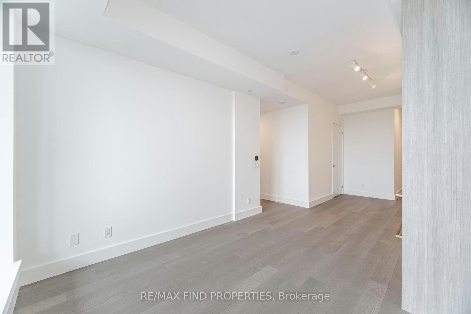 910-6 Greenbriar Road, Toronto, ON, M2K 0H6 - 18