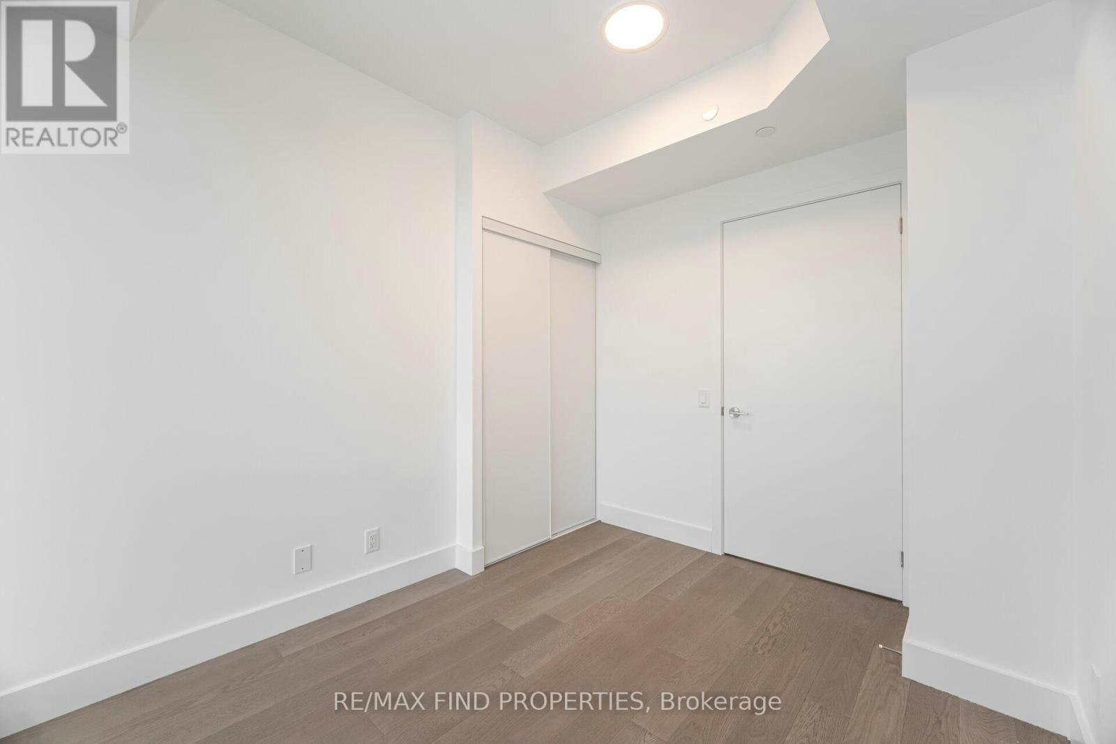 910-6 Greenbriar Road, Toronto, ON, M2K 0H6 - 29
