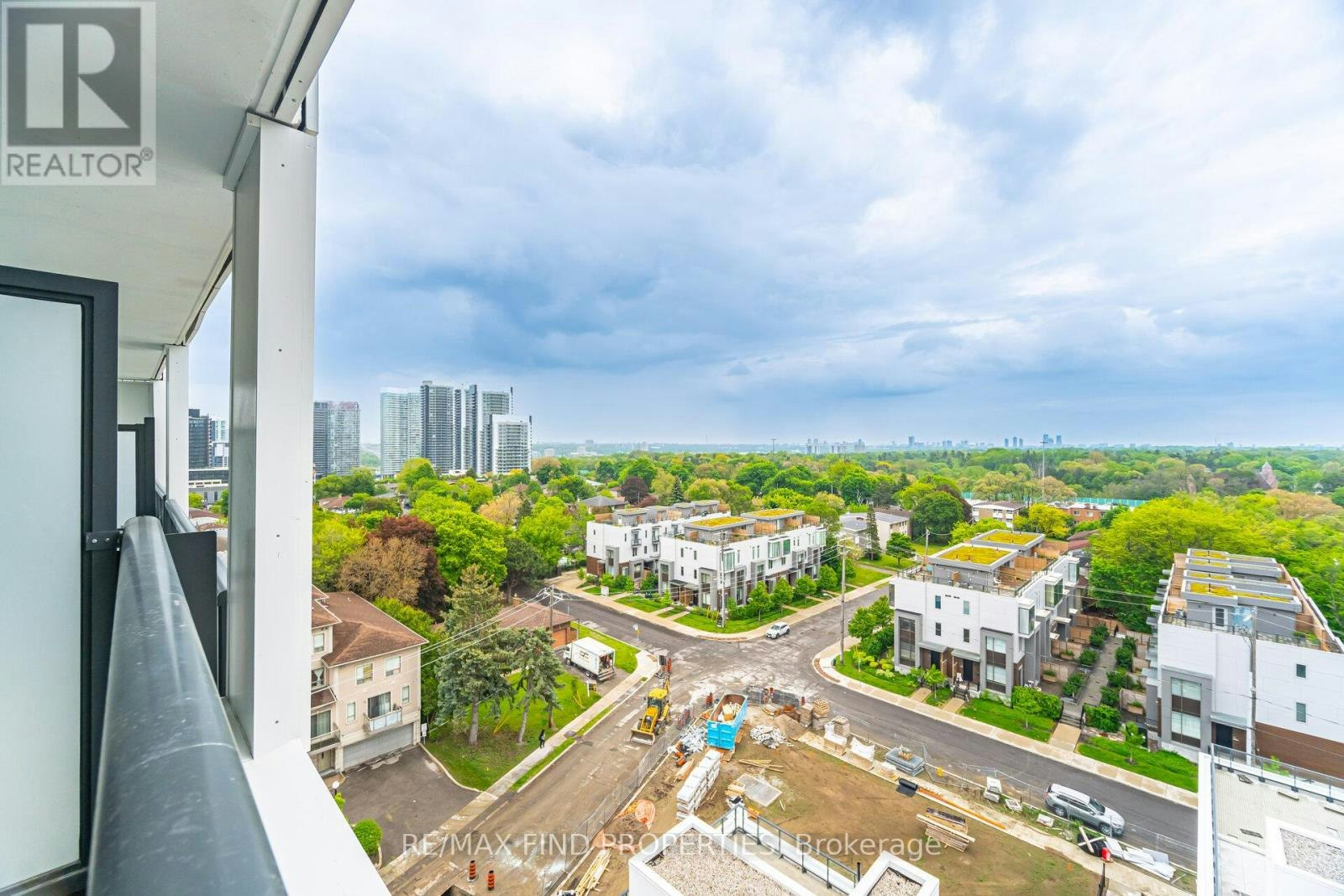 910-6 Greenbriar Road, Toronto, ON, M2K 0H6 - 40