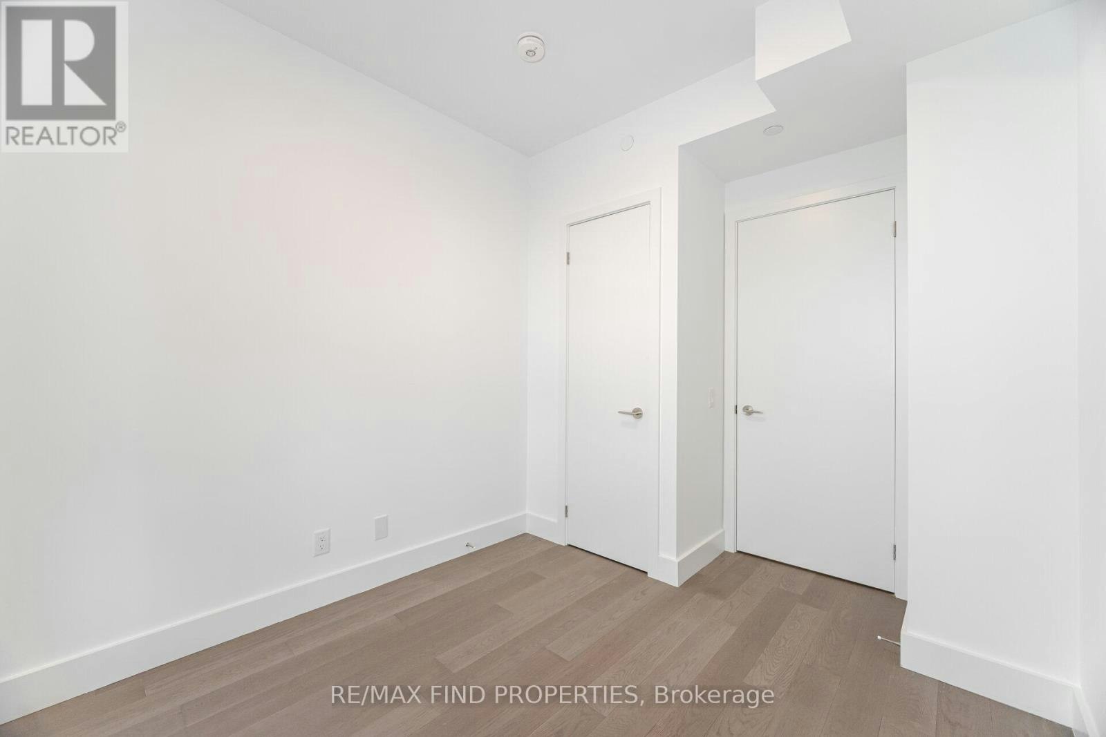 910-6 Greenbriar Road, Toronto, ON, M2K 0H6 - 31