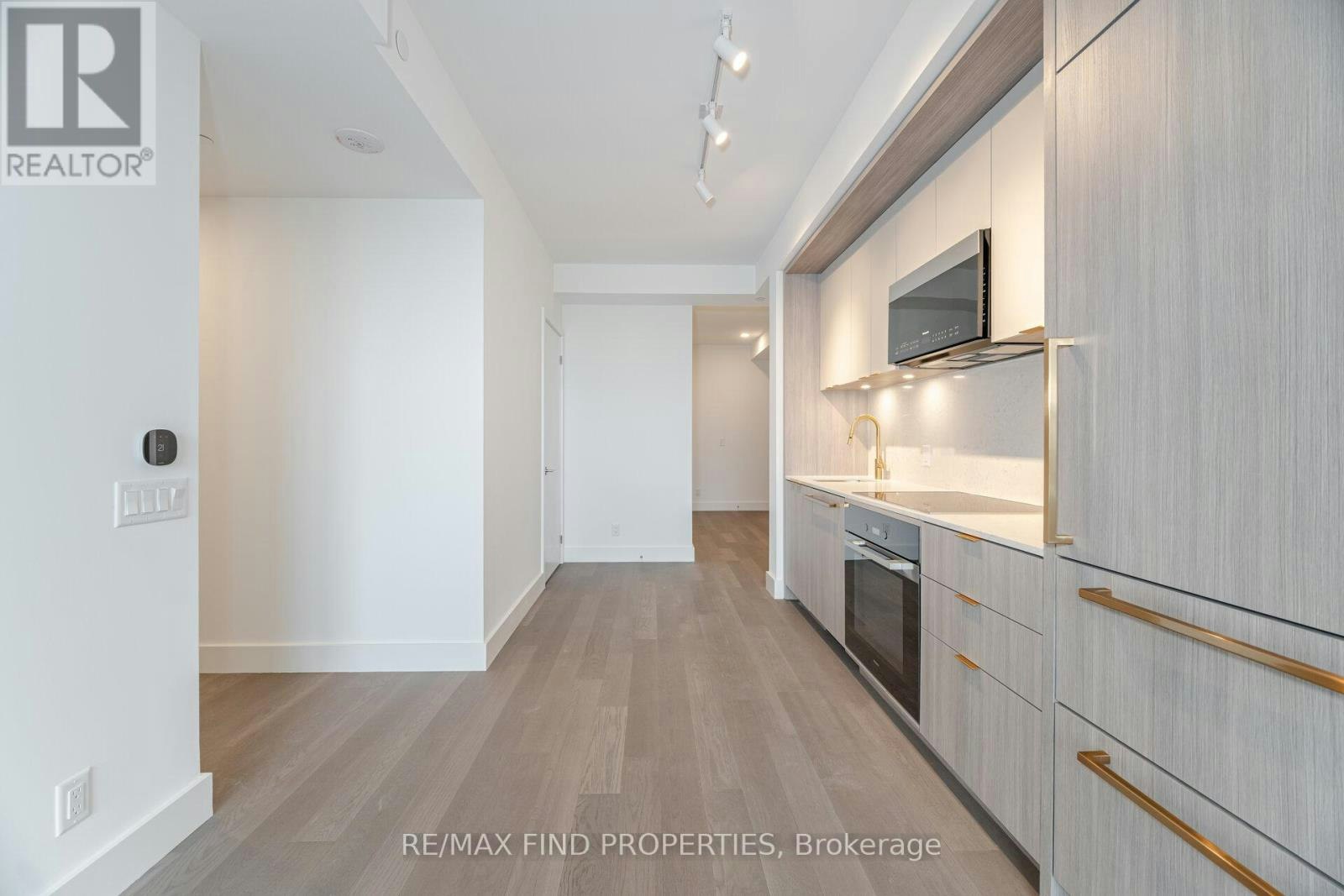 910-6 Greenbriar Road, Toronto, ON, M2K 0H6 - 10