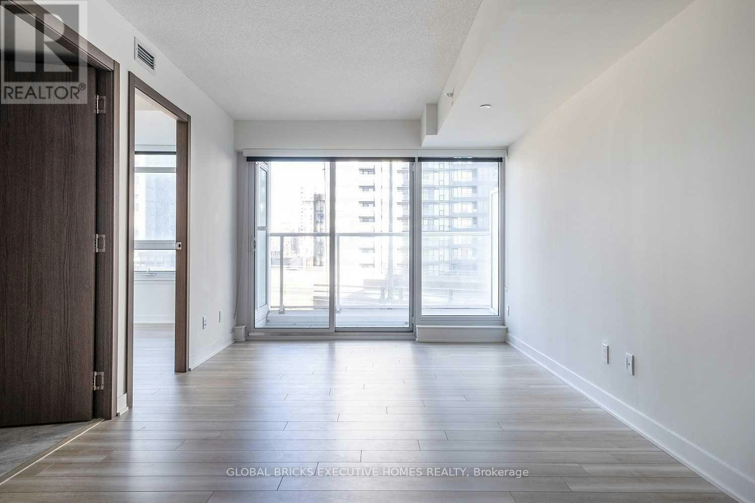 2206-17 Bathurst Street, Toronto, ON, M5V 0N1 - 7