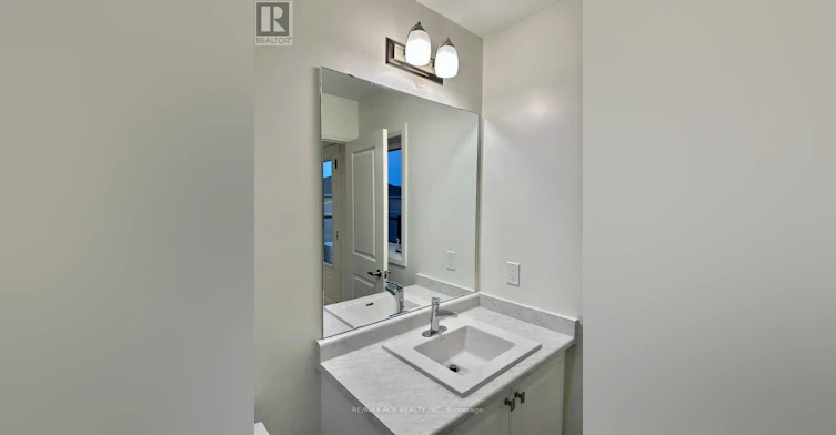 25 Emmas Way, Whitby, ON, L1R 3K4 - 18