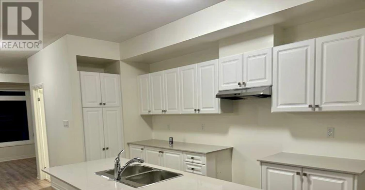 25 Emmas Way, Whitby, ON, L1R 3K4 - 6