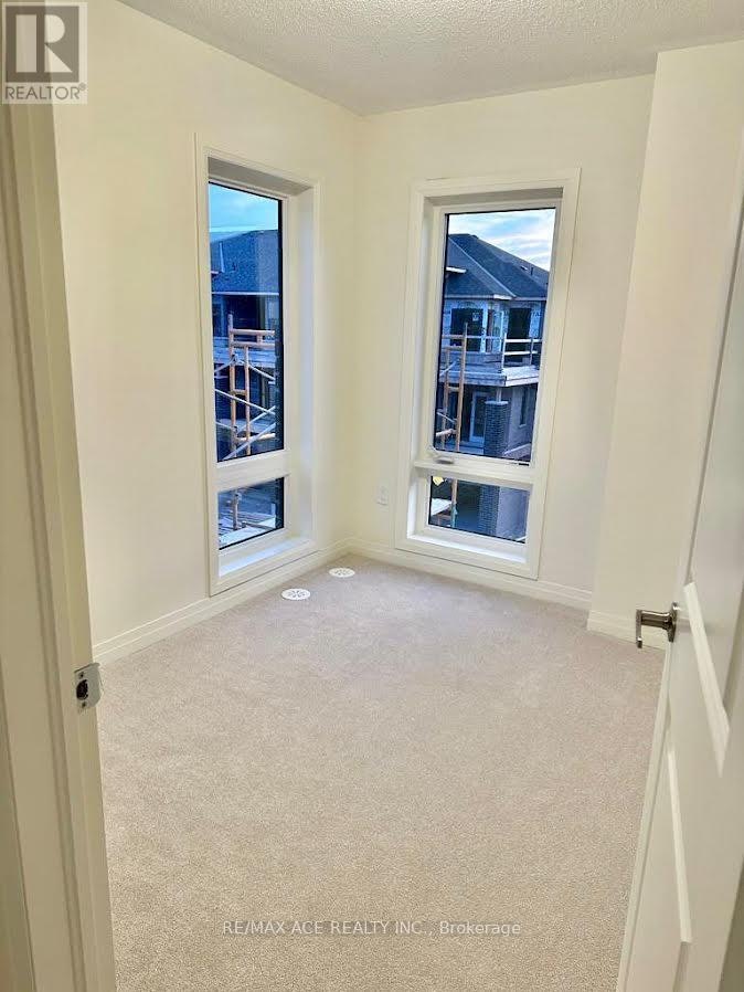 25 Emmas Way, Whitby, ON, L1R 3K4 - 13