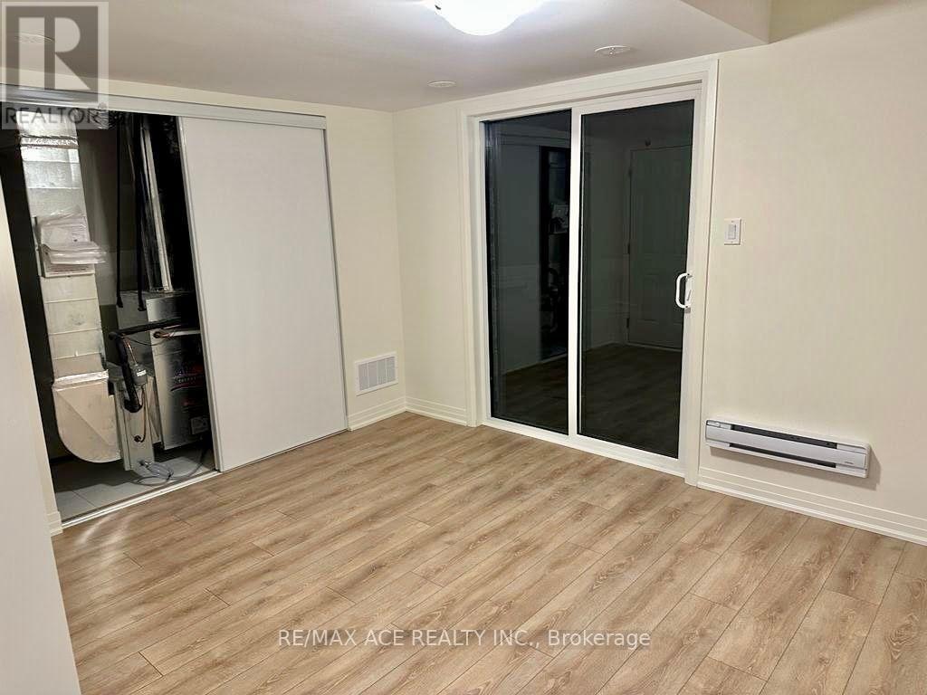 25 Emmas Way, Whitby, ON, L1R 3K4 - 9