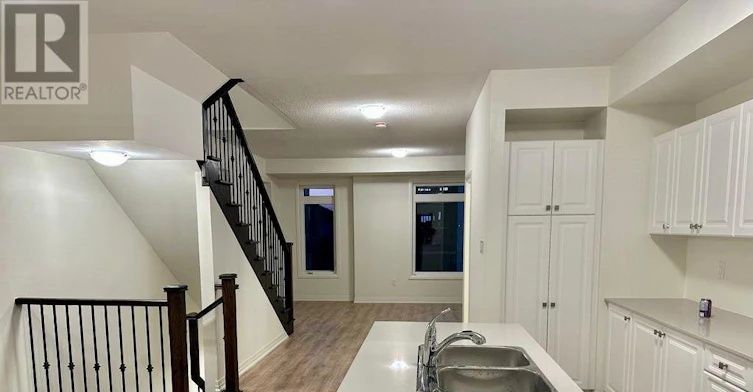 25 Emmas Way, Whitby, ON, L1R 3K4 - 7