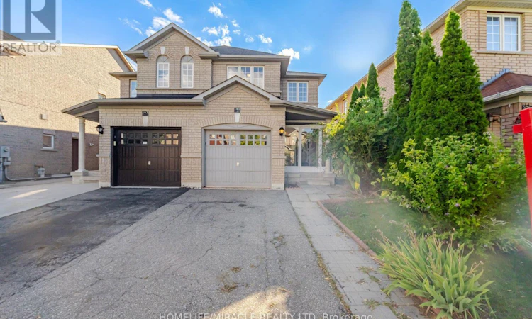 101 Crystalview Crescent