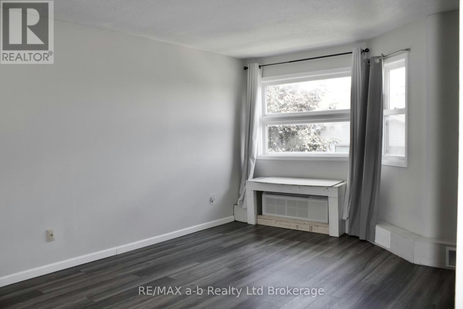 46-56 Hiawatha Road, Woodstock, ON, N4T 1P2 - 7