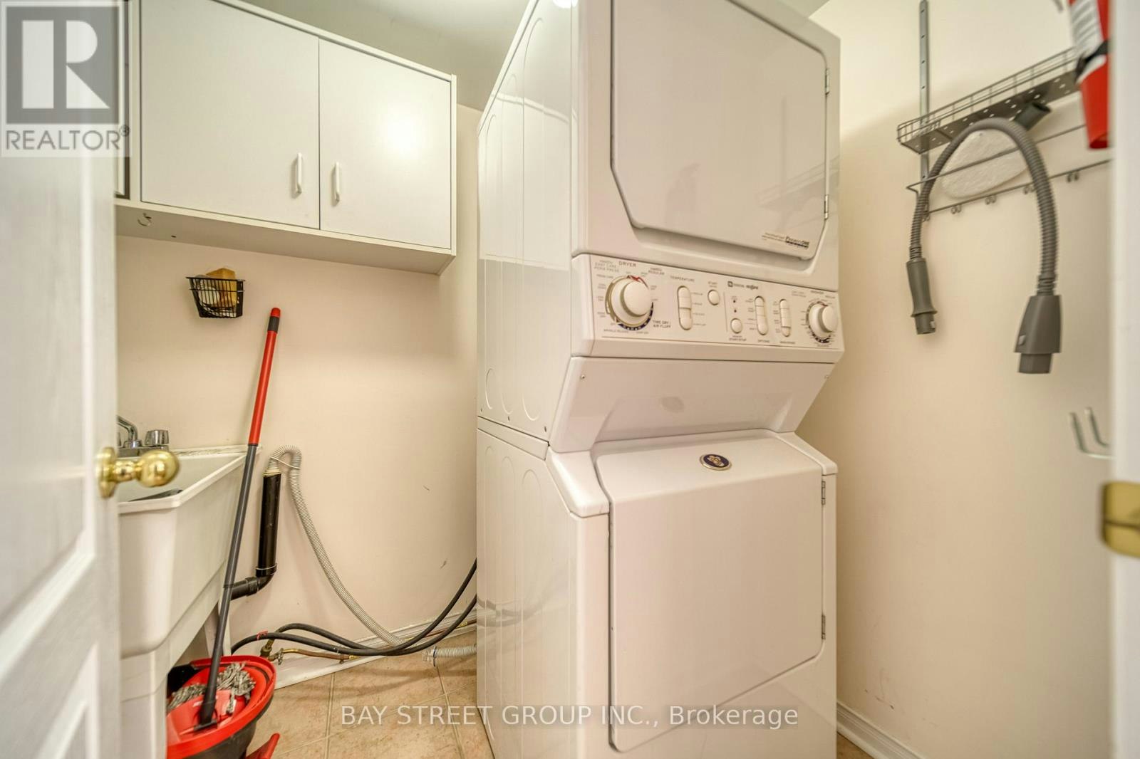 27 Orchid Road, Markham, ON, L3T 7T7 - 16