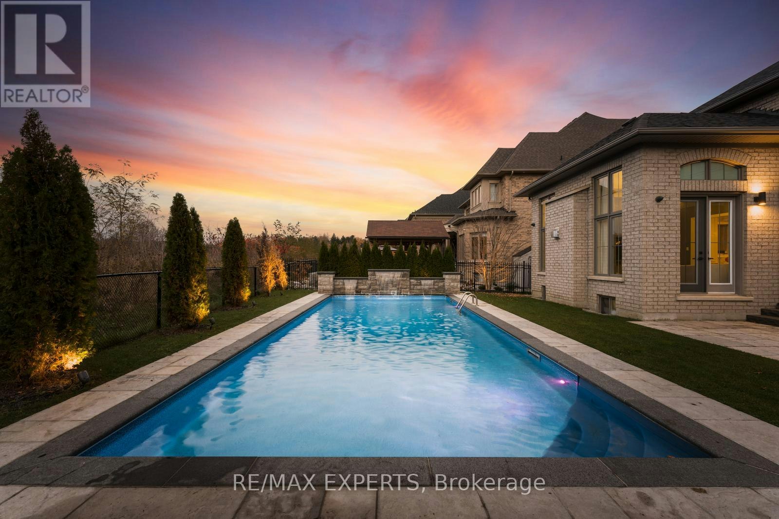 32 James Stokes Court, King, ON, L7B 1L6 - 3