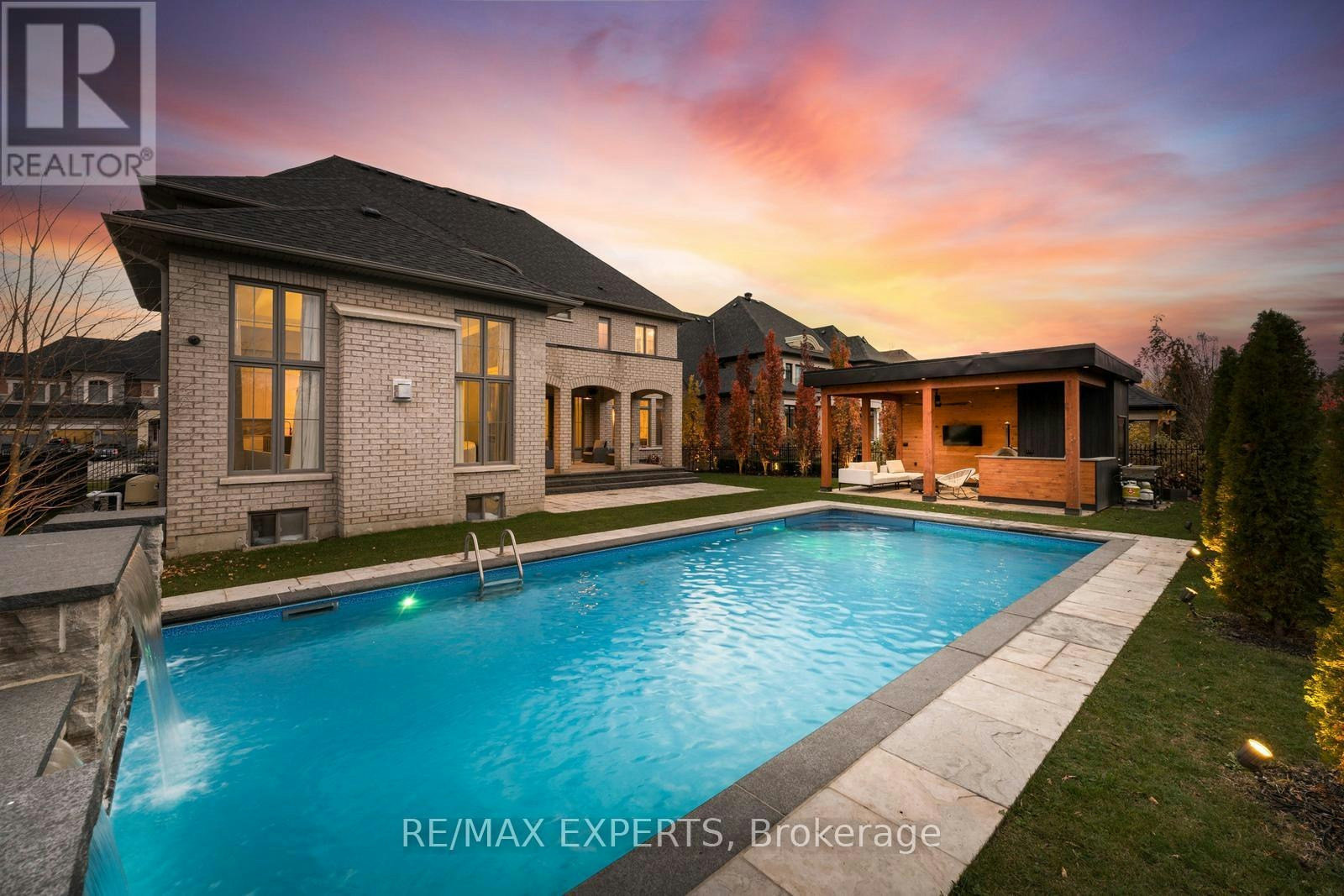 32 James Stokes Court, King, ON, L7B 1L6 - 2