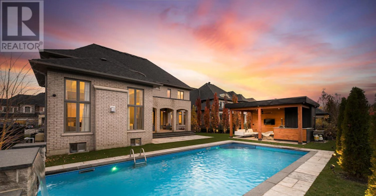32 James Stokes Court, King, ON, L7B 1L6 - 2
