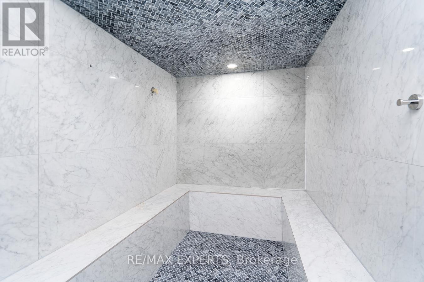 32 James Stokes Court, King, ON, L7B 1L6 - 34