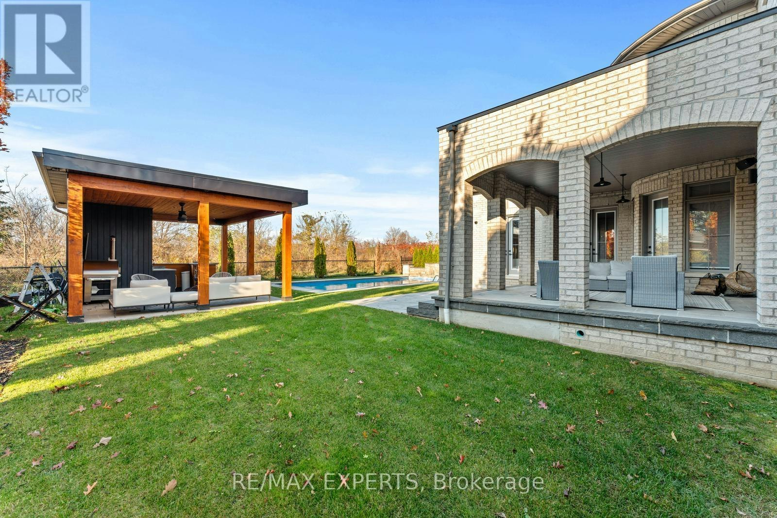 32 James Stokes Court, King, ON, L7B 1L6 - 37