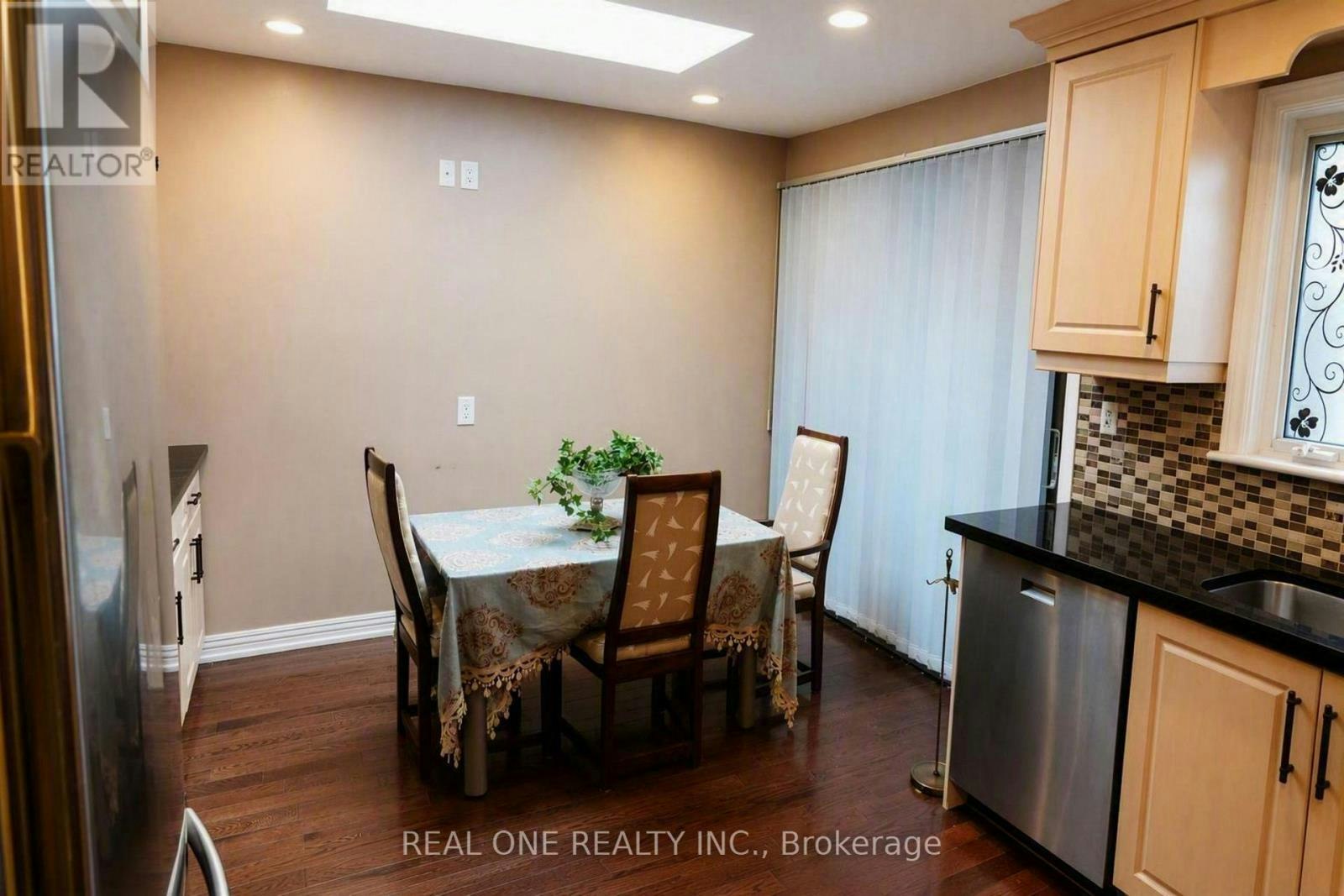 47 Heathview Avenue, Toronto, ON, M2K 2C2 - 6