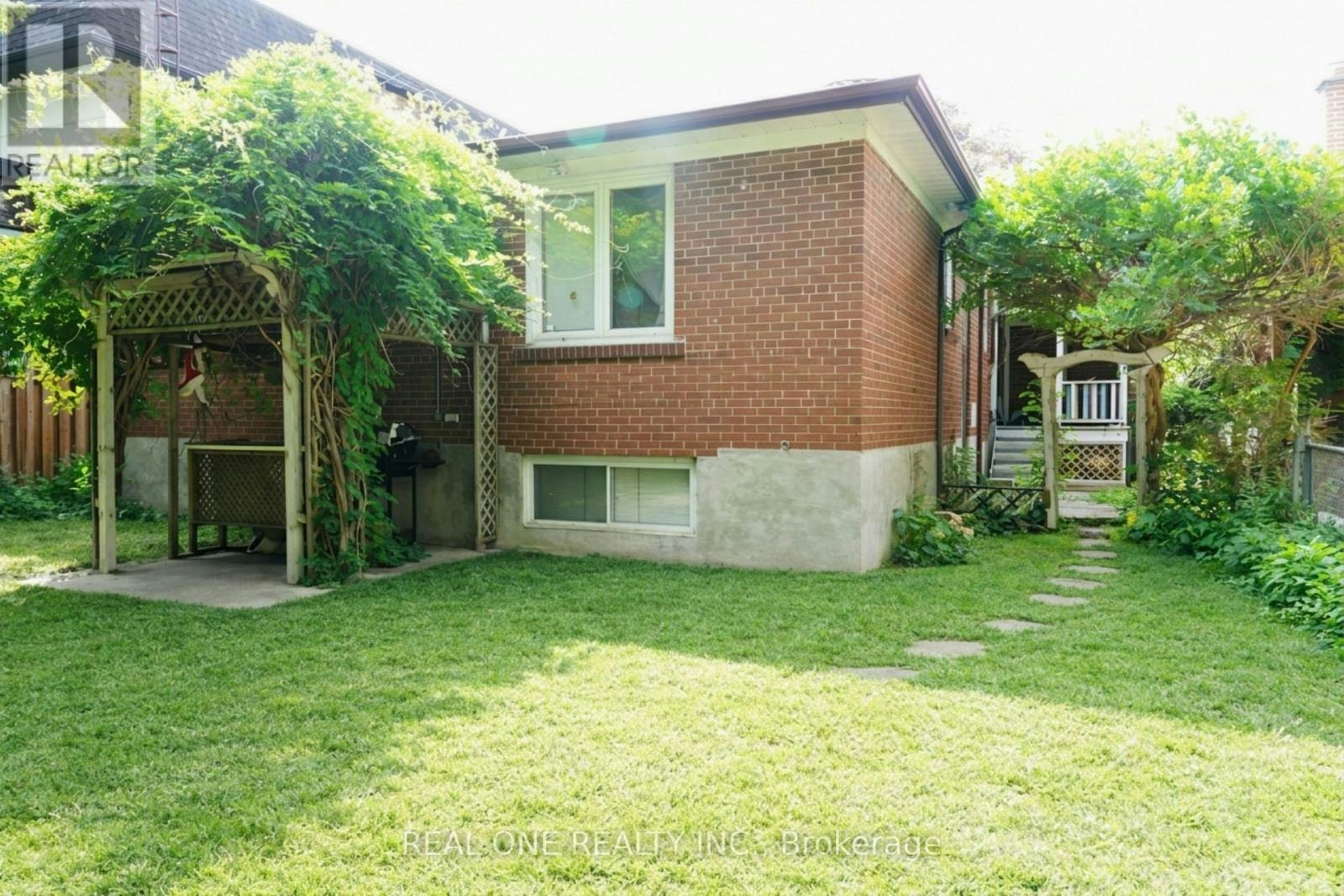 47 Heathview Avenue, Toronto, ON, M2K 2C2 - 4