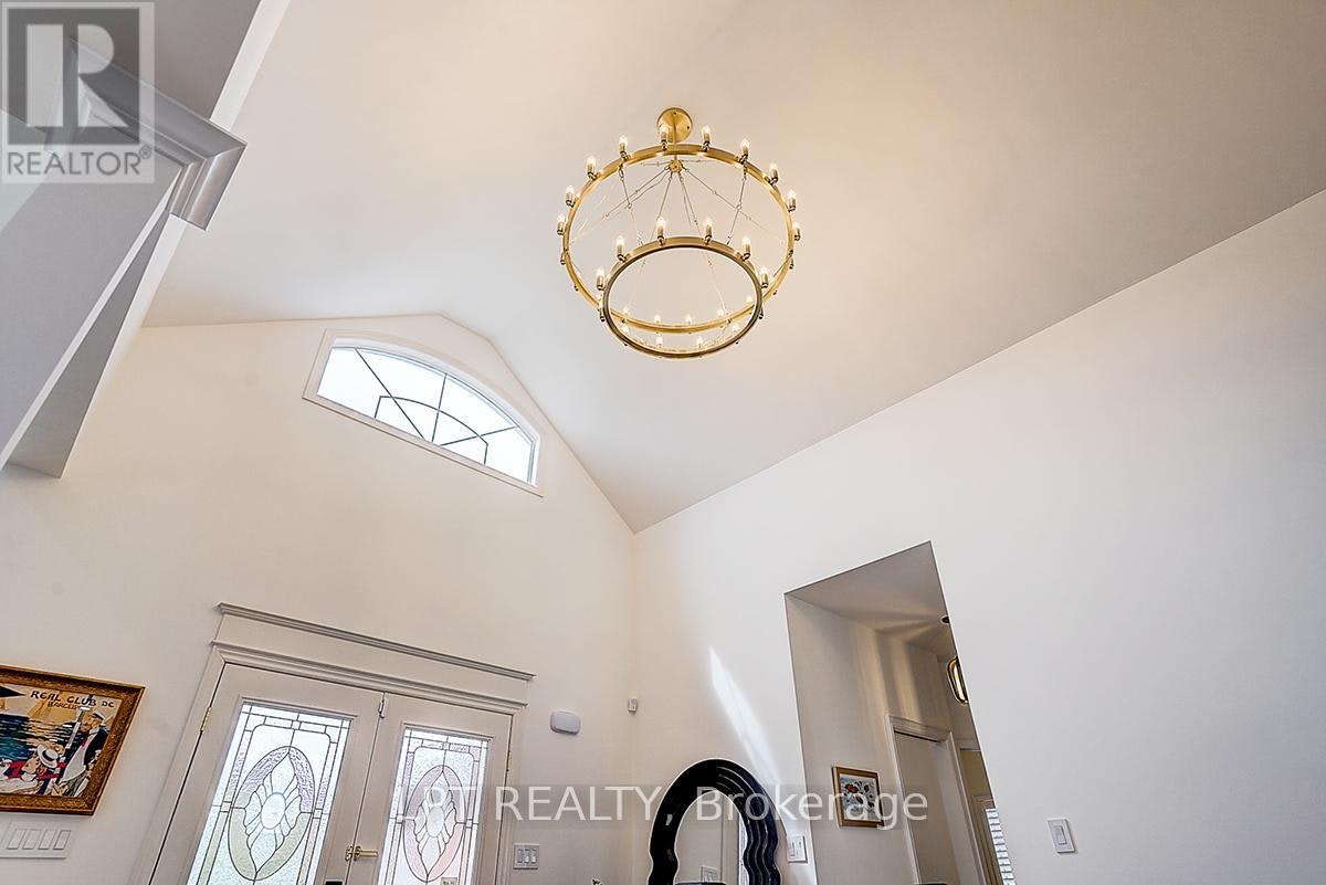 585 Holgate Circle, Newmarket, ON, L3X 1V8 - 5