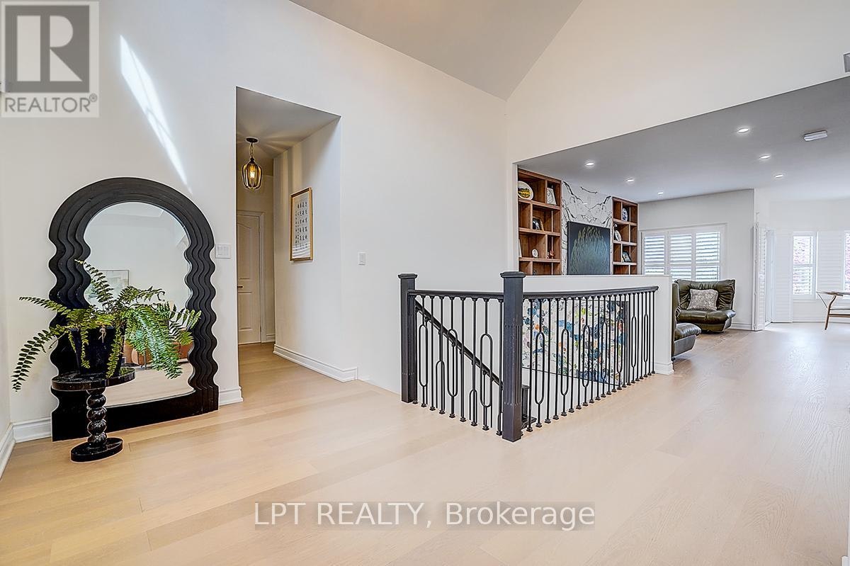 585 Holgate Circle, Newmarket, ON, L3X 1V8 - 9