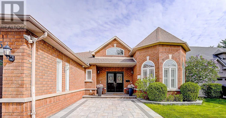 585 Holgate Circle, Newmarket, ON, L3X 1V8 - 3