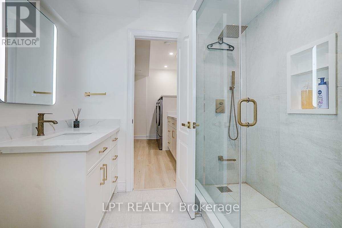 585 Holgate Circle, Newmarket, ON, L3X 1V8 - 37