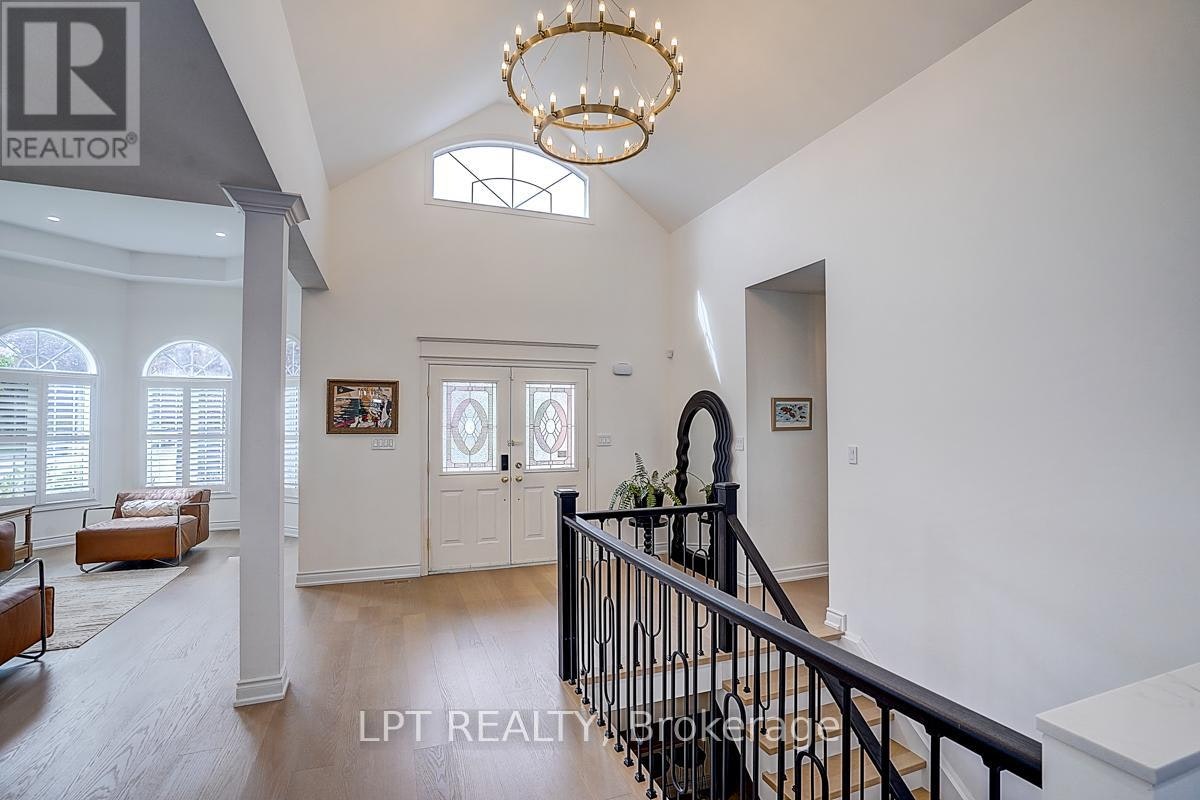 585 Holgate Circle, Newmarket, ON, L3X 1V8 - 6