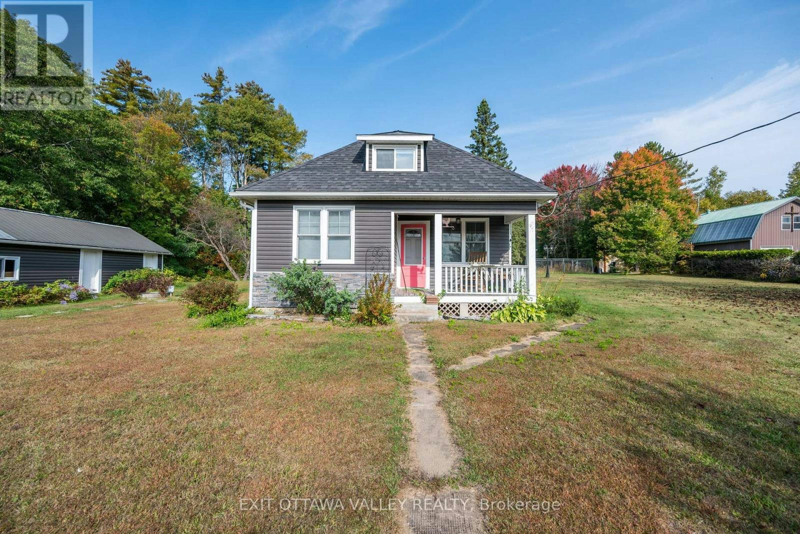 12476 60 Highway, North Algona Wilberforce, ON, K0J 1X0 - 2