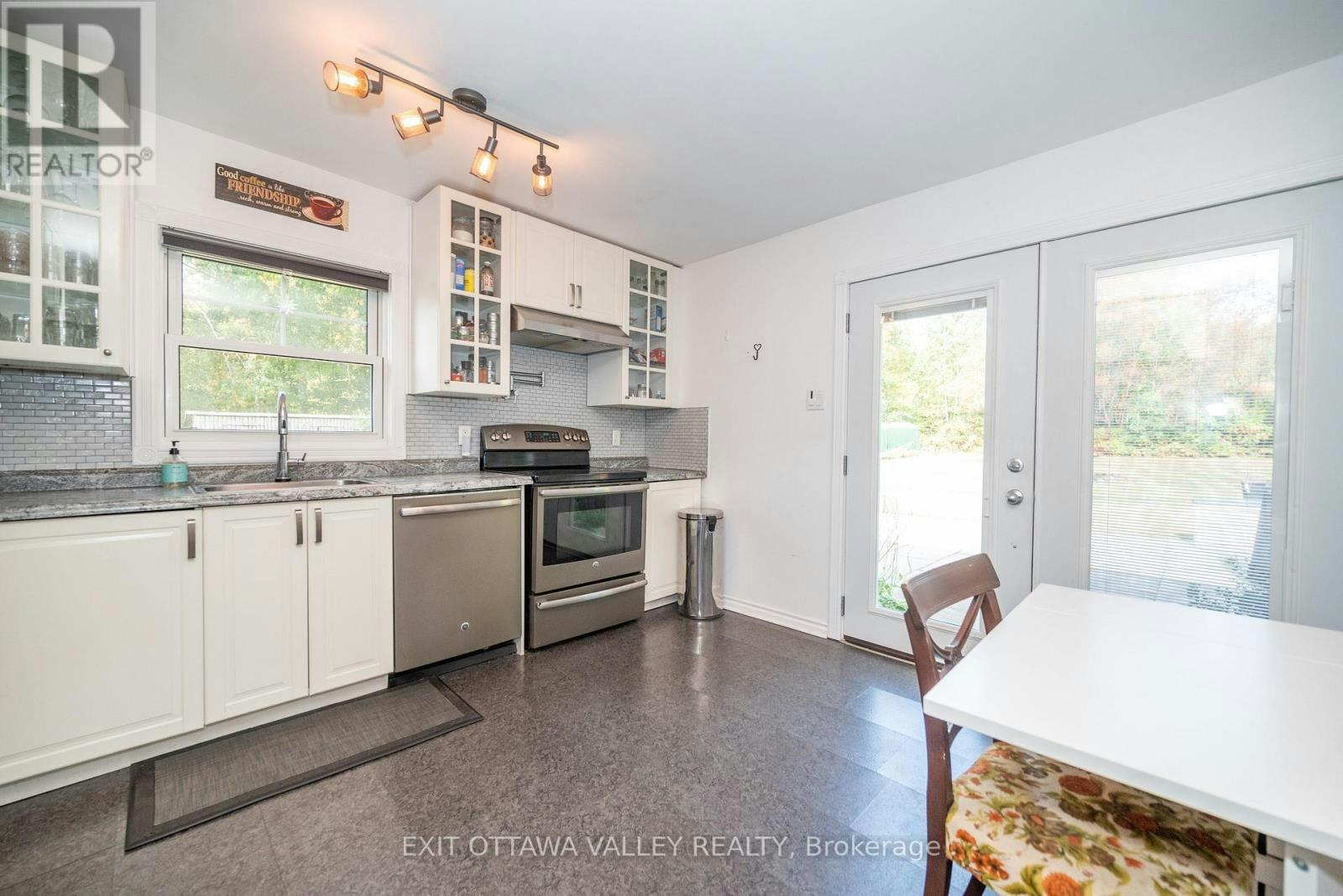 12476 60 Highway, North Algona Wilberforce, ON, K0J 1X0 - 7