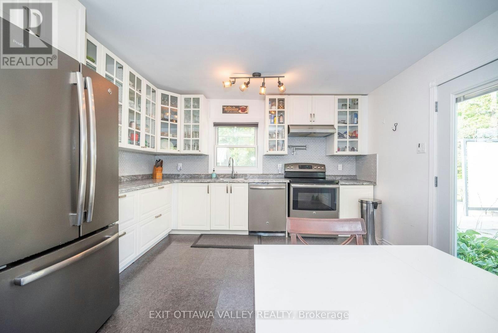 12476 60 Highway, North Algona Wilberforce, ON, K0J 1X0 - 11