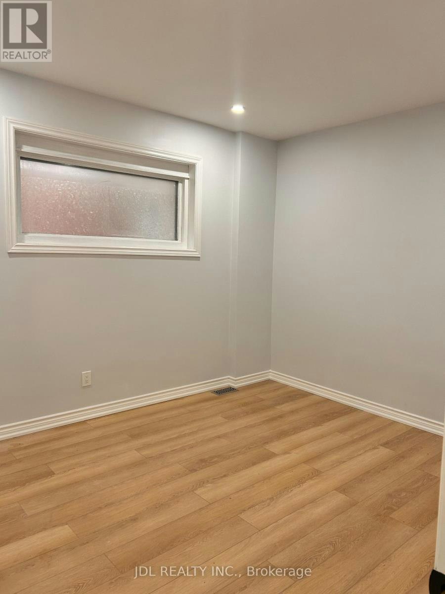 MAIN-4750 Saint Lawrence Avenue, Niagara Falls, ON, L2E 3X9 - 9