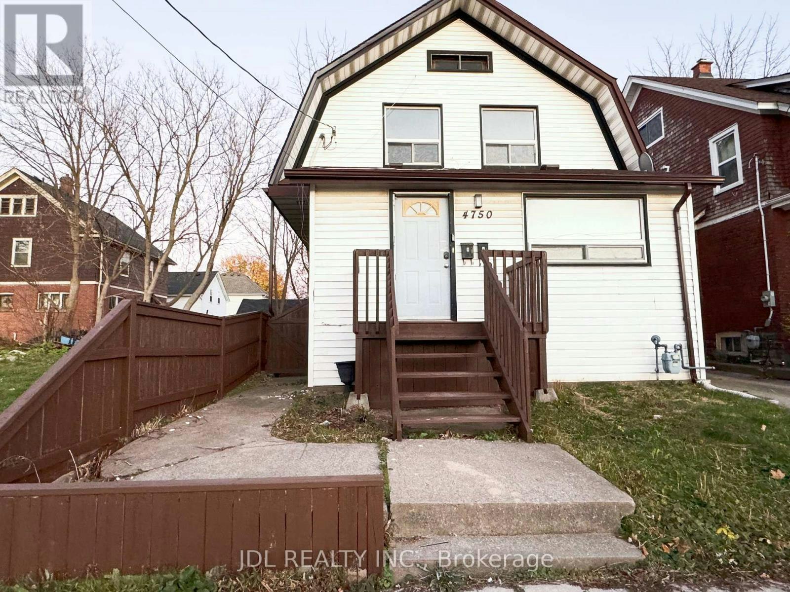 MAIN-4750 Saint Lawrence Avenue, Niagara Falls, ON, L2E 3X9