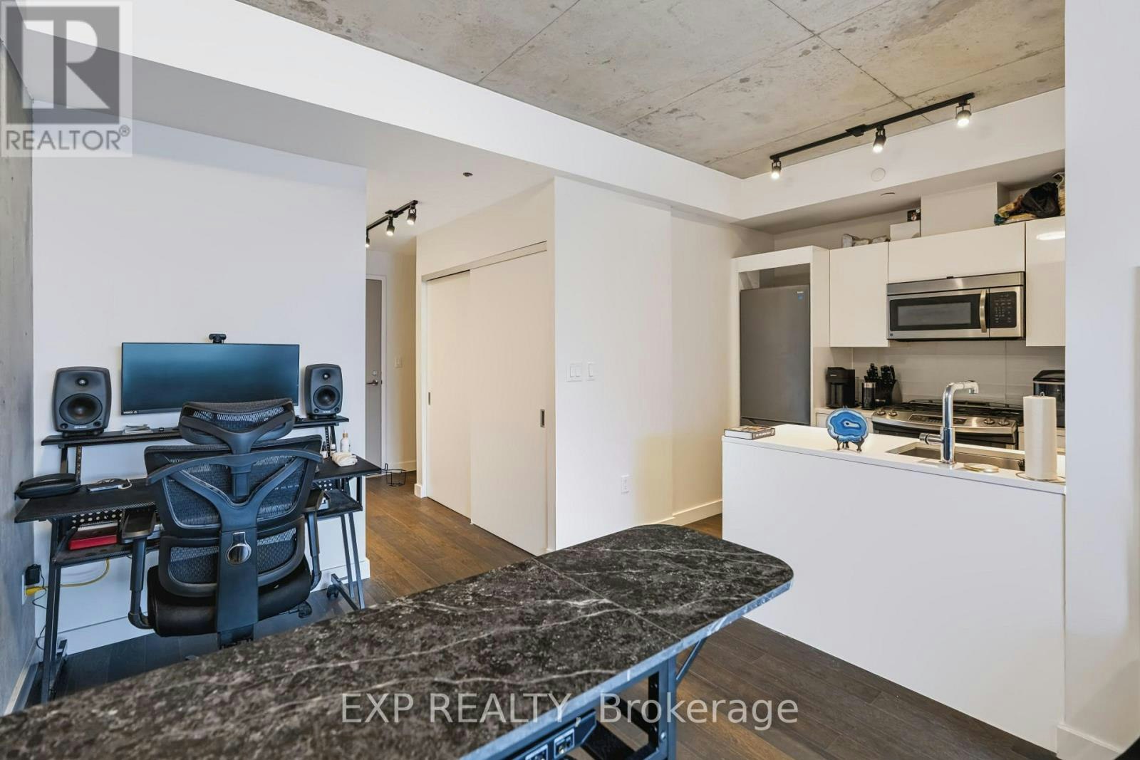 301-224 Lyon Street N, Ottawa, ON, K1R 0C1 - 9