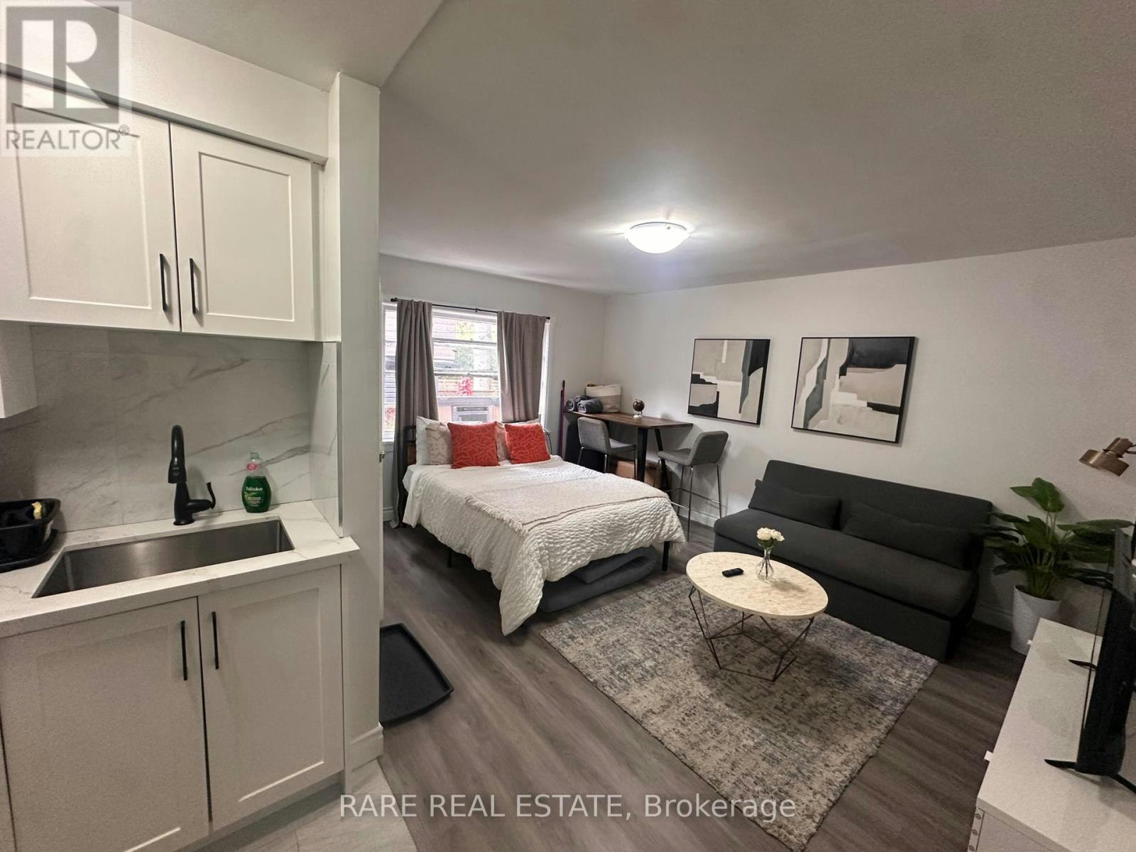 14-130 Macpherson Avenue, Toronto, ON, M5R 1W8 - 2
