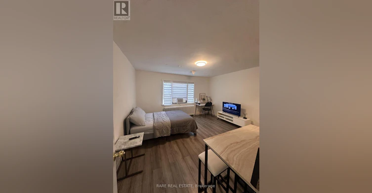 11-130 Macpherson Avenue, Toronto, ON, M5R 1W8