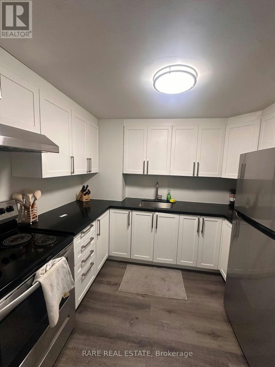 12-99 Bellevue Avenue, Toronto, ON, M5T 2N8 - 3