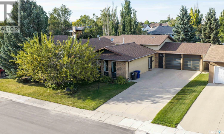 32 Barnes Crescent