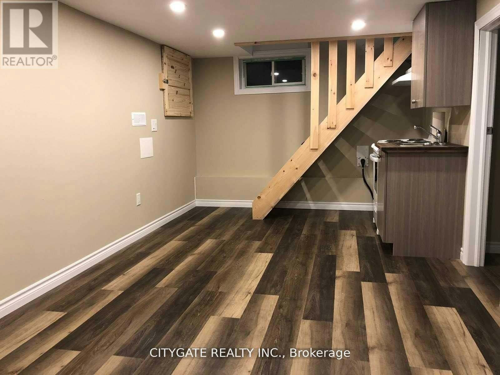 7 Milton Heights Crescent, Milton, ON, L9T 2W7 - 3